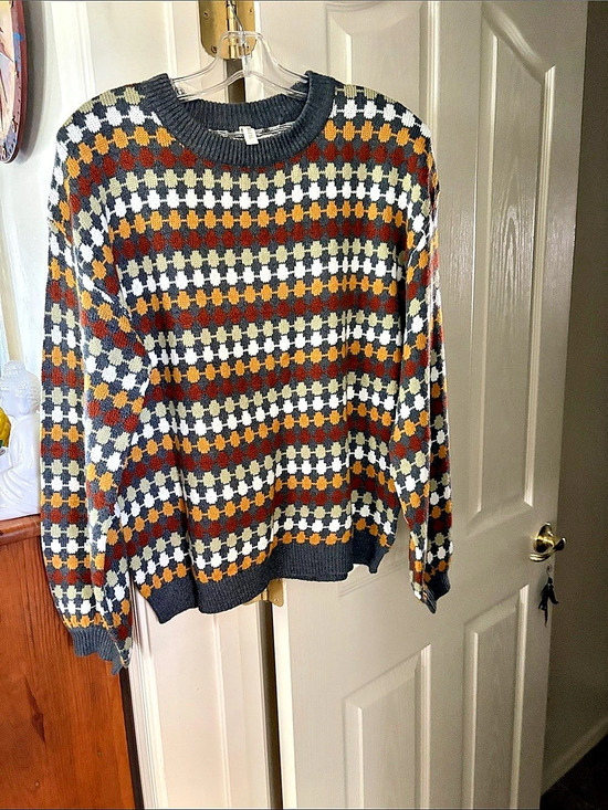 ENALLESS Sweaters - ENALLESS Geometric Knit Sweater in Gray & White Size Medium